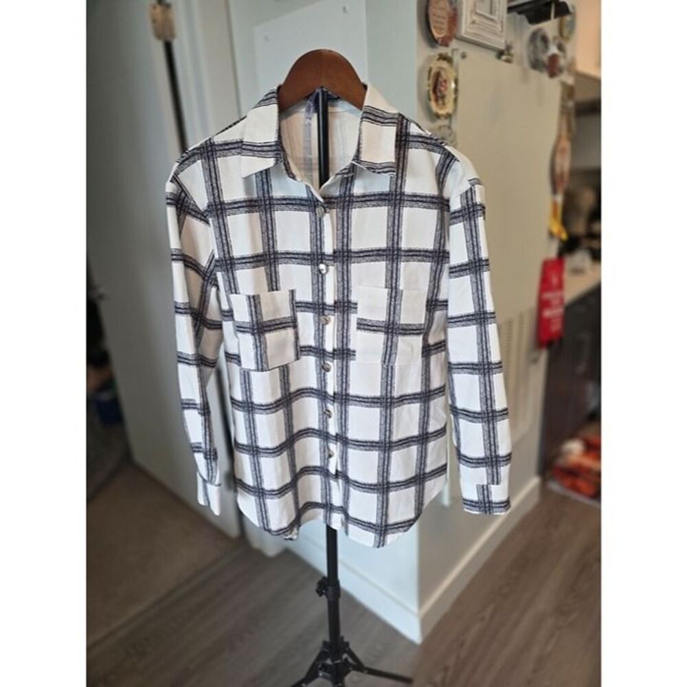 Unbranded Women's White and Black Shirt
